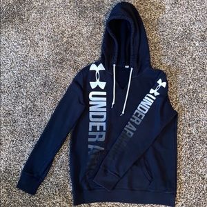 Under Amor sweatshirt